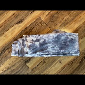 Lululemon align 28” tye dye cross band.